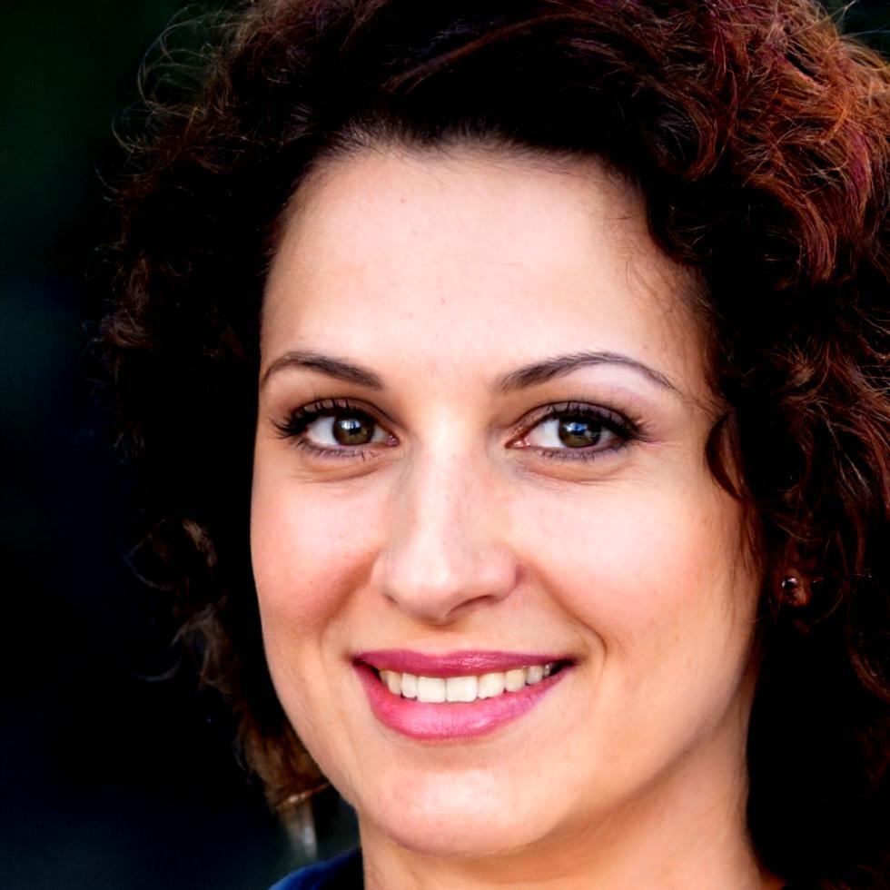 Élise Beaumont, experte en analyse de données marketing